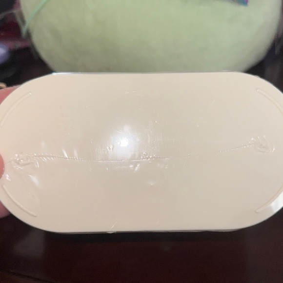 Cream Stackable Plastic Storage Box NIP - Picture 4 of 5